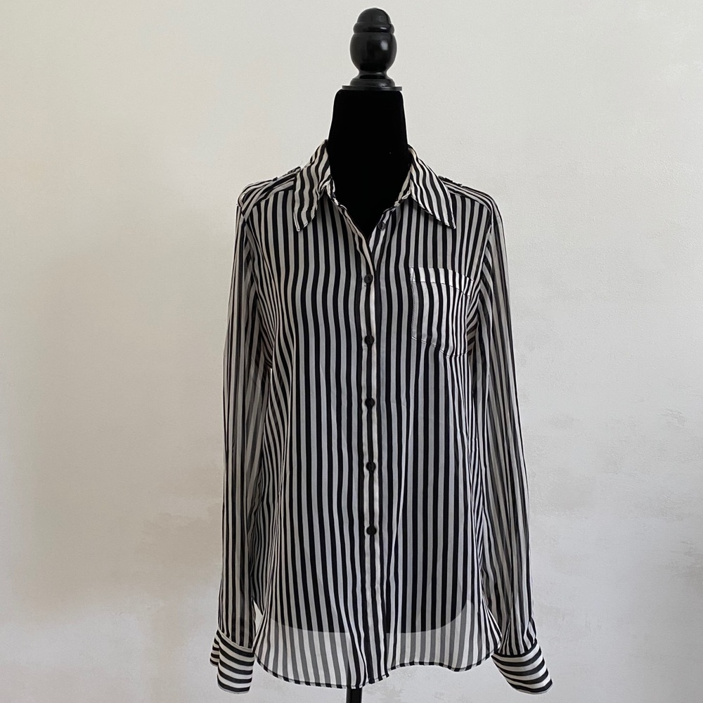 ❤️‍🔥Striped Button Up Blouse